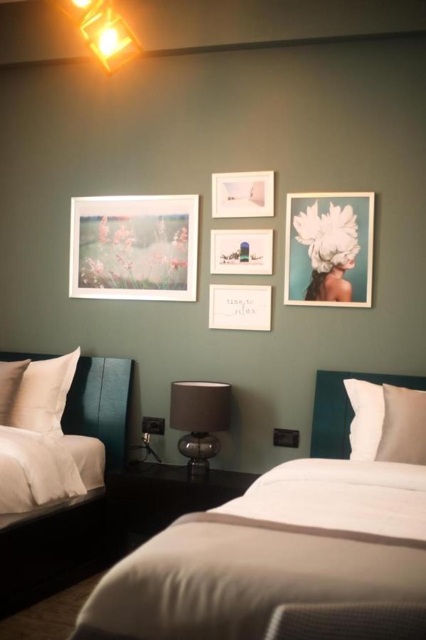 Triss Hotel Tirana Extérieur photo